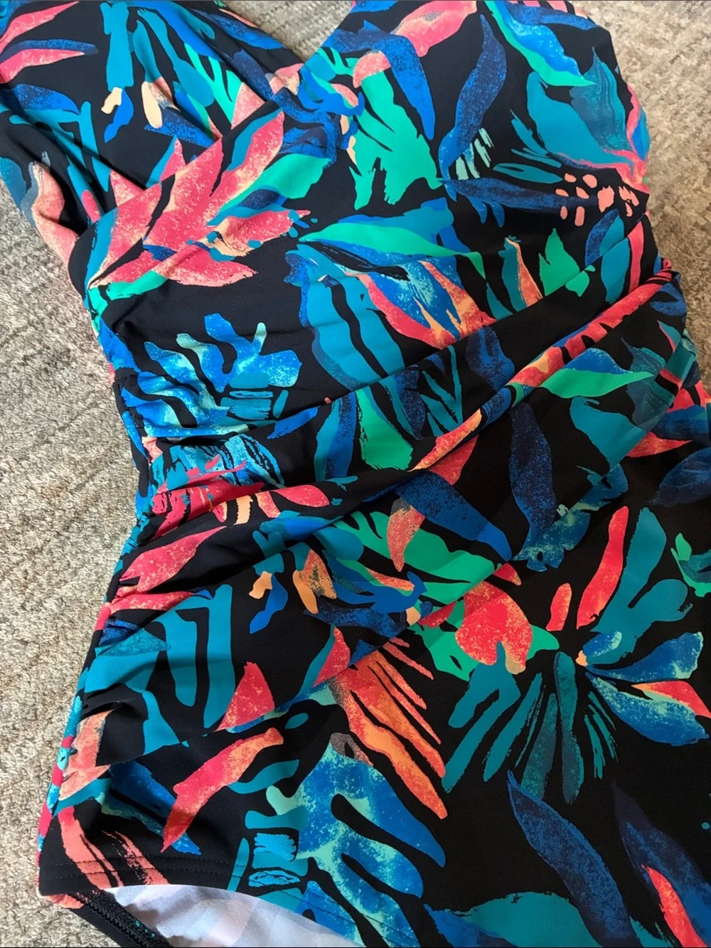 LL Bean new - One-Piece Swimsuit in Multicolor Tropical Print-size 8L